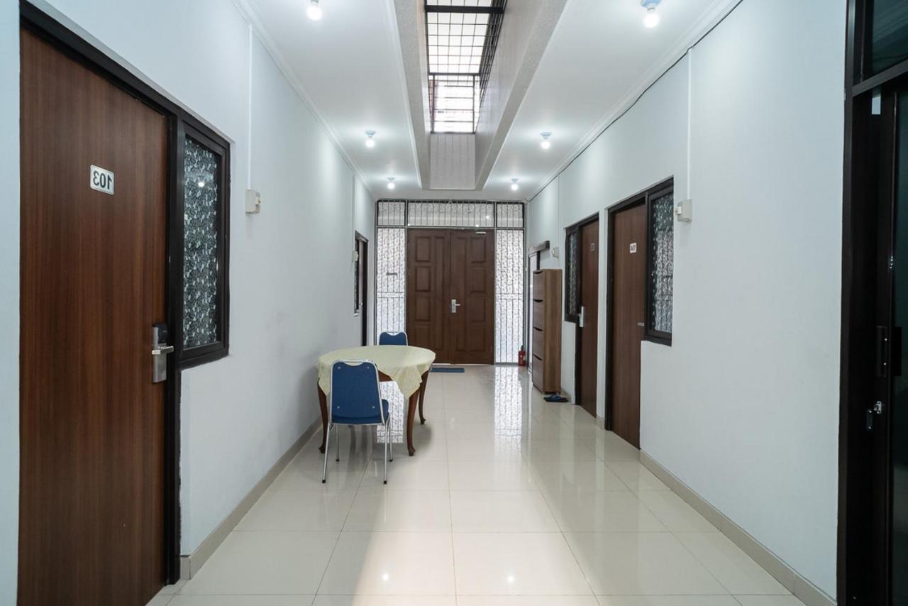 Koolkost Near Pasar Baru Hotel Jacarta Exterior foto