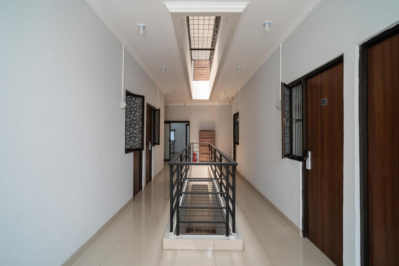 Koolkost Near Pasar Baru Hotel Jacarta Exterior foto