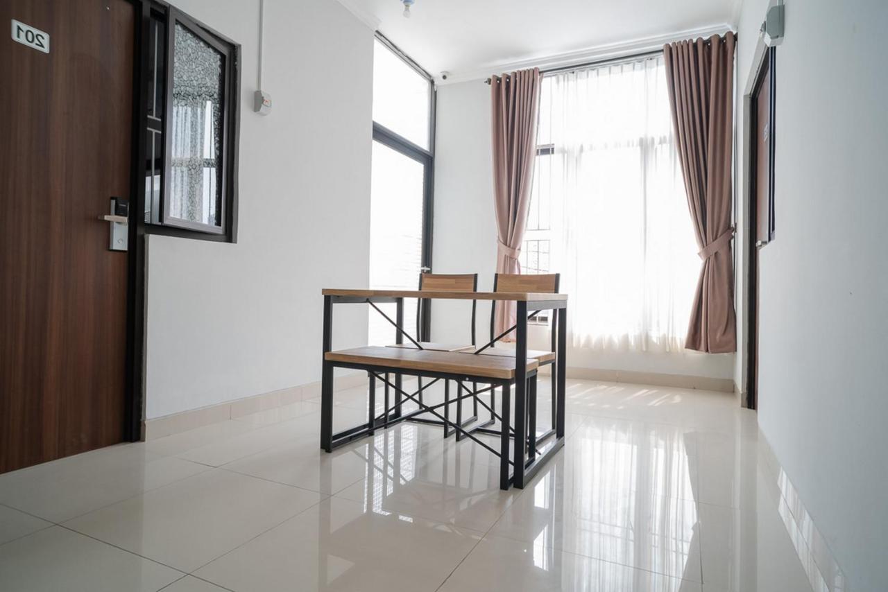 Koolkost Near Pasar Baru Hotel Jacarta Exterior foto